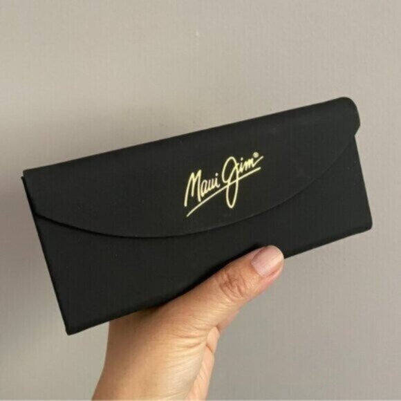 Maui Jim Black Triangular Glasses Hard Case w/ Cloth - folds down! - Picture 1 of 6